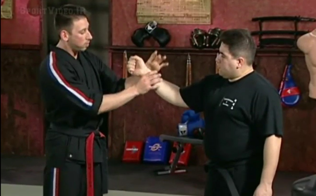 نقاط حساس بدن در مبارزه و آموزش کامل مبارزه - استاد اسکات راگرز - اصول نقاط فشار: بازوها و راه‌اندازی‌ها