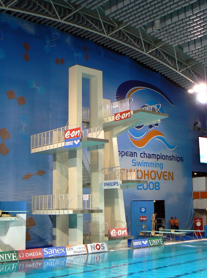 Diving_tower_at_the_2008_EC