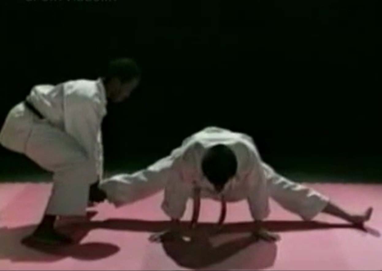 پیروزی در مبارزات کاراته آموزش نحوه مبارزه - استاد یوکیوشی ماروتانی