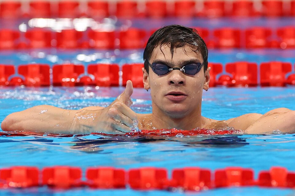 فینال شنای 100 متر پشت سر مردان المپیک 2002 مسکو